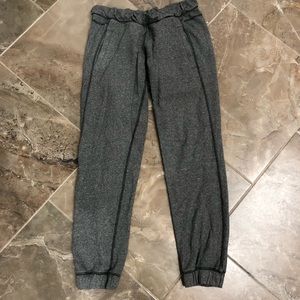 Lululemon joggers size 4!